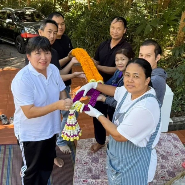 ข่าวประชาสัมพันธ์รายการคืนคุณให้แผ่นดิน ผลิตรายการเพื่อสืบสานพระพุทธศาสนาและเทิดทูนสถาบันพระมหากษัตริย์