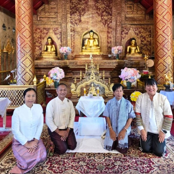 ความสุขอยู่ที่ใจ เมื่อใจสงบ นั่นคือชีวิตที่ดี”.