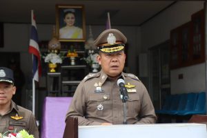 ผู้บัญชาการตำรวจภูธรภาค 5 แถลงข่าวสรุปผลการดำเนินงาน ยุทธการ “พิทักษ์เมืองปาย ทลายนอมินี” บุกตรวจค้นเป้าหมาย 5 จุด ในพื้นที่อำเภอปาย จับกุมชาวต่างชาติแฝงถือหุ้นและดำเนินคดีนอมินี