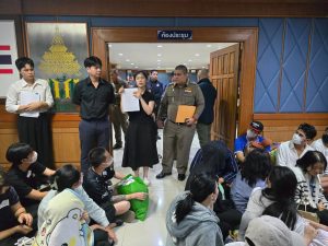 ลาว ผลักดัน 67 คนไทยคดีจัดตั้งฐานเว็บพนันให้ ตม.จว.หนองคาย เพื่อกลับมาดำเนินการคัดกรอง