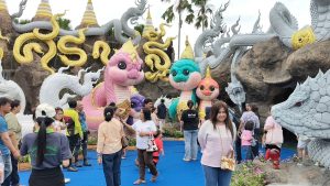 ปทุมธานี 2สาวดวงเฮง แก้บนท้าวเวสฯหลังสมหวังรับโชคเกือบ 2 แสน แฟนหนุ่มได้โชคทอง 1 บาท