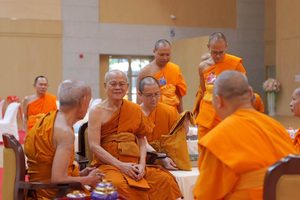 ปทุมธานี พระเถระผู้ใหญ่ลงพื้นที่ตรวจสนามสอบนักธรรมตรี ให้กำลังใจผู้เข้าสอบ 348 รูป ที่วัดพระธรรมกาย