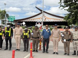 ฝ่ายปกครองอำเภอเมืองหนองคาย ร่วมกับหน่วยงานที่เกี่ยวข้องตรวจสอบกรณีรถแท็กซี่หน้าด่าน ทะเลาะวิวาท