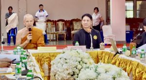 อำเภอนครชัยศรี ประชุมเตรียมความพร้อมการจัดพิธีถวายดอกไม้จันทน์สำหรับประชาชน เนื่องในพิธีถวายพระเพลิงพระบรมศพ สมเด็จพระนางเจ้าสิริกิติ์ พระบรมราชินีนาถ พระบรมราชชนนีพันปีหลวง เพื่อให้การดำเนินงานเป็นไปด้วยความเรียบร้อย สง่างาม และสมพระเกียรติยศสูงสุด