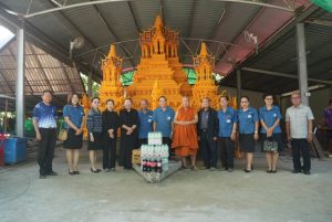 สกลนคร ส่องช่างฝีมือและชุมชนเร่งเนรมิตปราสาทผึ้งอย่างประณีตรับนักท่องเที่ยว