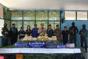 #นรข.เขตหนองคาย โดย สน.เรือสังคม พร้อมหน่วยงานความมั่นคงในพื้นที่ แถลงผลยึดยาบ้า 220,040 เม็ด เคตามีนและไอซ์จำนวนหนึ่ง ผู้ต้องหา 1 ราย ที่ริมโขง